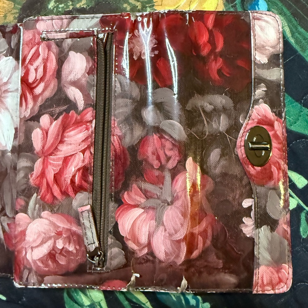 Chic Floral Women's Wallet with Turn Lock